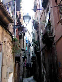 Calle estrecha de Barcelona